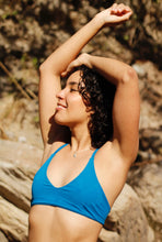 Load image into Gallery viewer, Top Julia